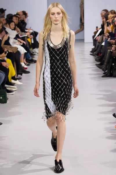 Look 13
